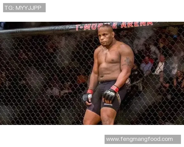 UFC凯恩对决科米尔精彩回顾与赛后分析全景展现 UFC凯恩对决科米尔精彩回顾与赛后分析全景展现