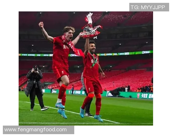 曼城与曼联激战正酣手机直播全程跟踪赛事精彩瞬间